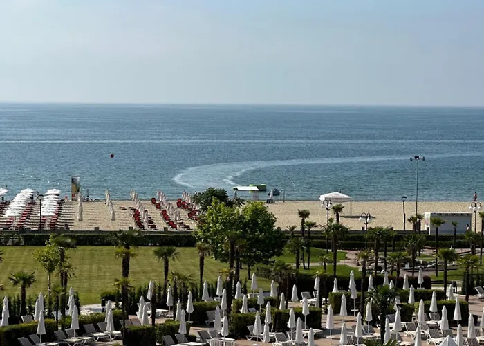 Sunny Majestic Private