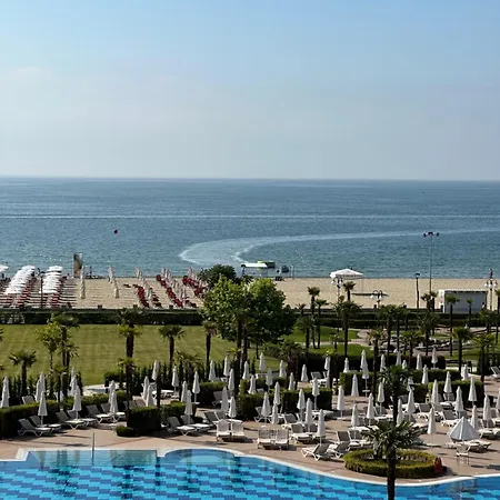 Sunny Majestic Private