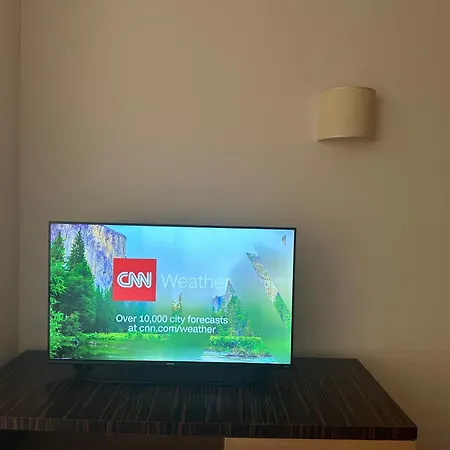 Sunny Majestic Private Apartment *